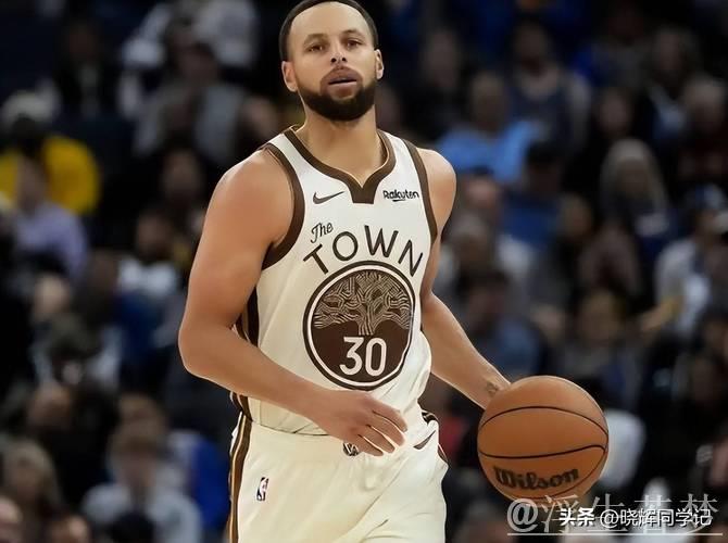 梅尔顿谈与库里配合:不能只依赖他,要保持自己的进攻威胁 梅尔顿谈与库里配合:不能只依赖他,要保持自己的进攻威胁